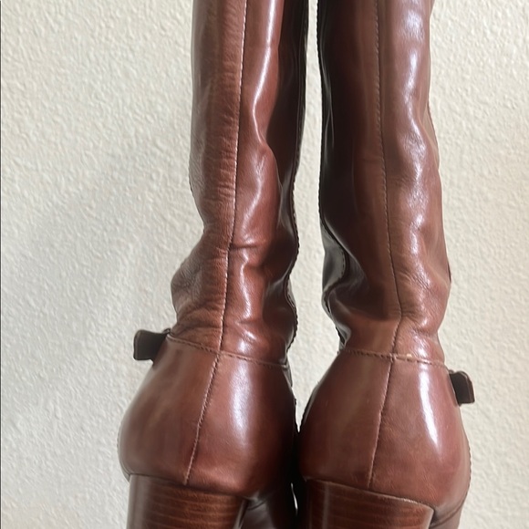 Audrey Brooke Brown Heeled Boots with Chunky Heel and Knee High Design - Picture 5 of 12